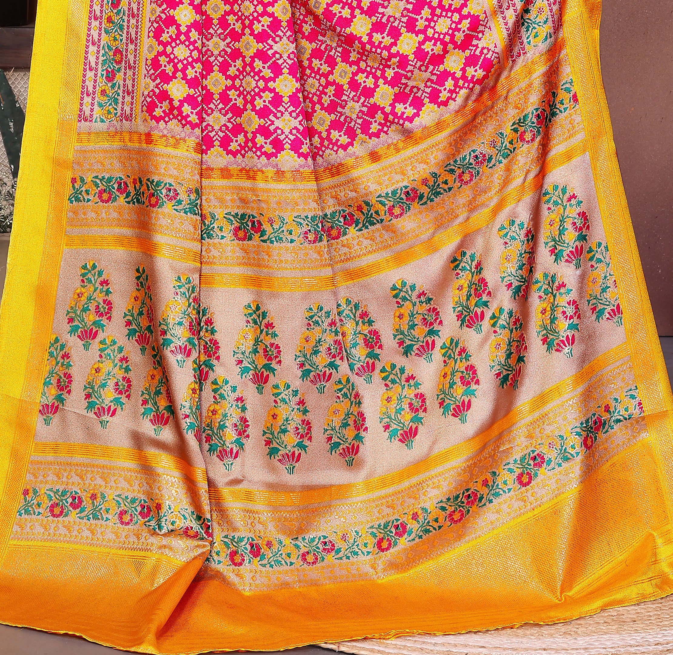#color_gold